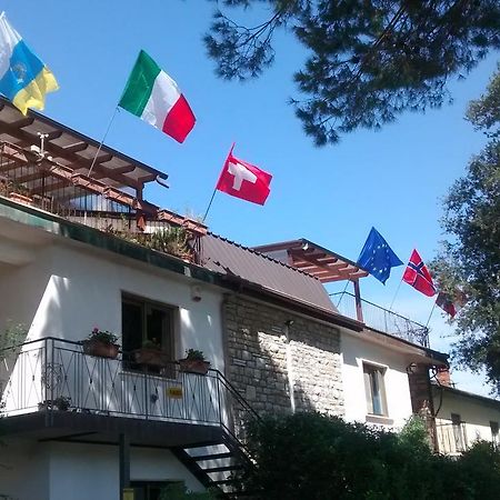 Casa Furrer Aparthotel Tirrenia Exteriör bild